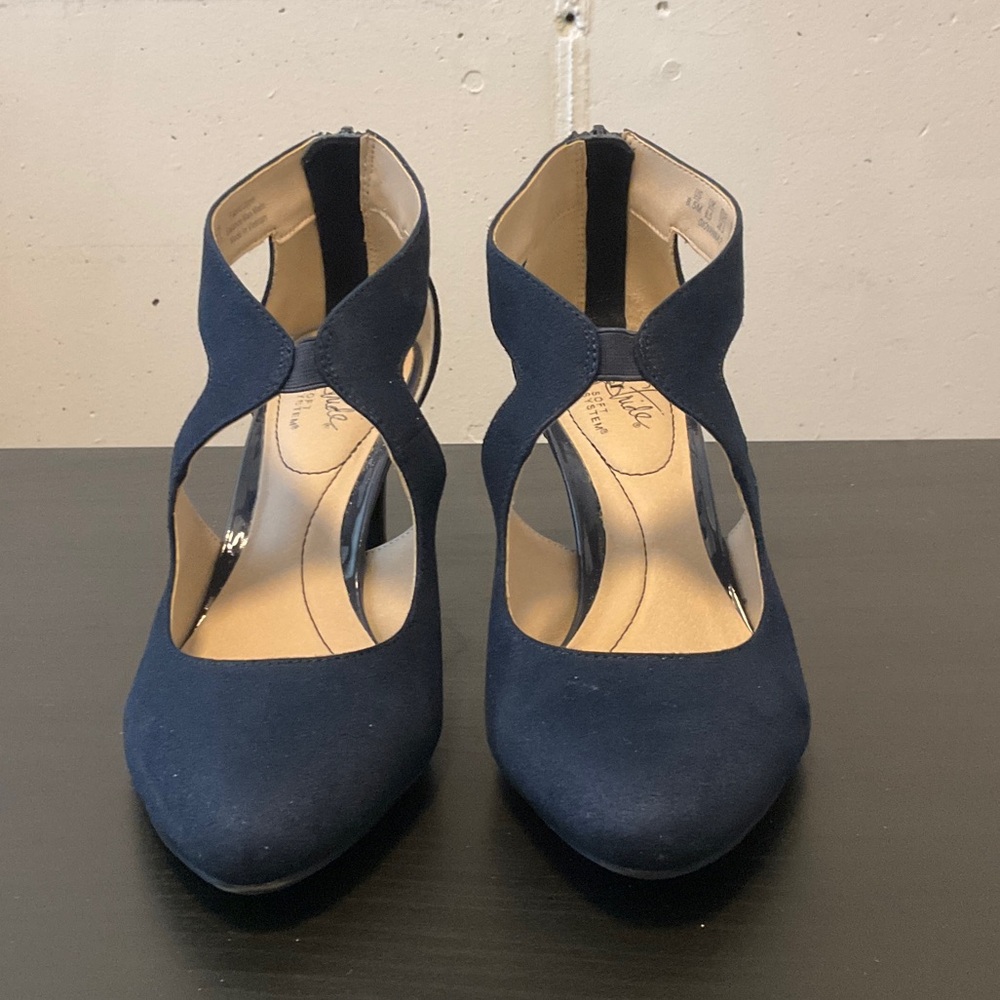 Life Stride Midnight Blue Cutout Heels - Picture 6 of 7